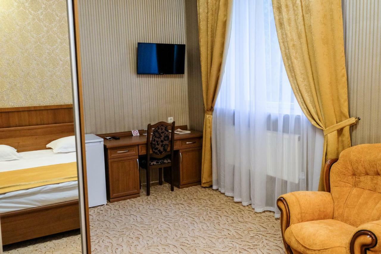 Оздоровчий Комплекс Гайки Заїзд Провулок Сухий Яр 12 Otel Zhytomyr Dış mekan fotoğraf