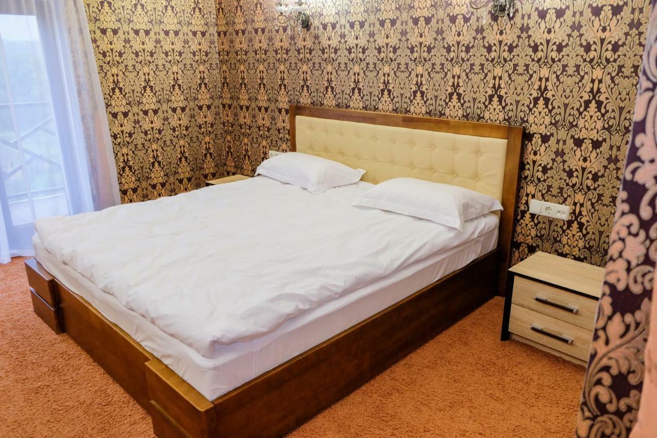 Оздоровчий Комплекс Гайки Заїзд Провулок Сухий Яр 12 Otel Zhytomyr Dış mekan fotoğraf