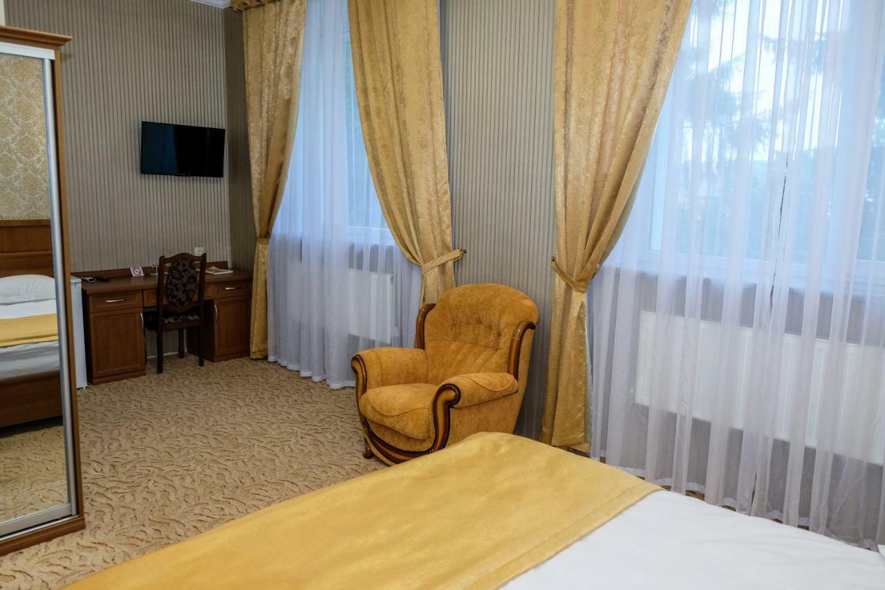 Оздоровчий Комплекс Гайки Заїзд Провулок Сухий Яр 12 Otel Zhytomyr Dış mekan fotoğraf